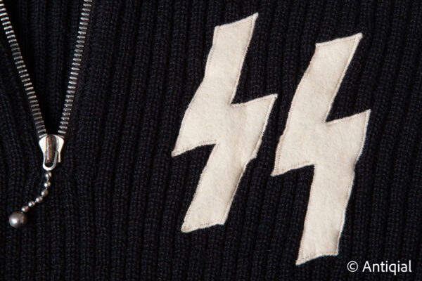 Segunda Guerra Mundial - Antiguo jersey de deporte negro de las SS (Schutzstaffel)